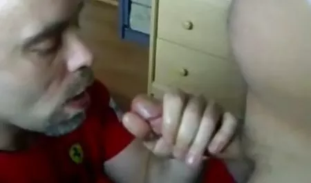 Toket besar bokeb istri selingkuh wanita gemuk mengambil orang asing