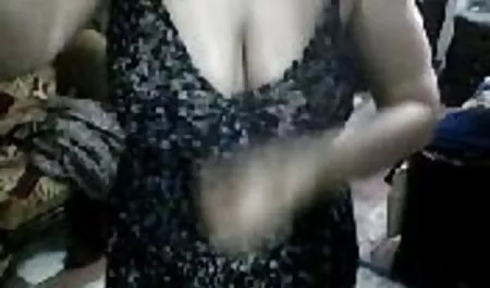 Sepong Dildo bola video seks dengan selingkuhan