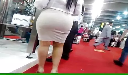 Kurus rambut coklat dan ayah tua bercinta di video bokep barat selingkuh ketahuan rumah