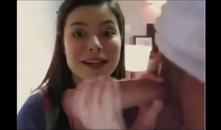 Olivia dan Netta dalam sebuah full video bokep selingkuh adegan lesbian seks