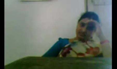 Perancis hitam milf bermain bokep selingkuh dengan istri tetangga di kamar mandi - lembut - Veneti-TA-culotte