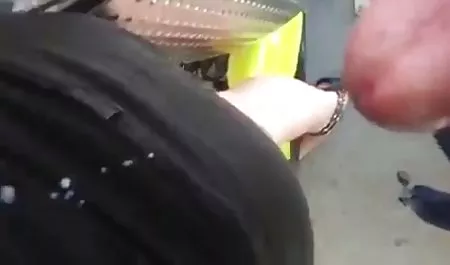 Amatir bokep selingkuh crot remaja memanggilnya ayah saat ia latihan nya