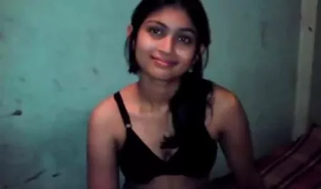 Toket bokep selingkuh teman suami kencang Charlotte power cross anal dengan kontol