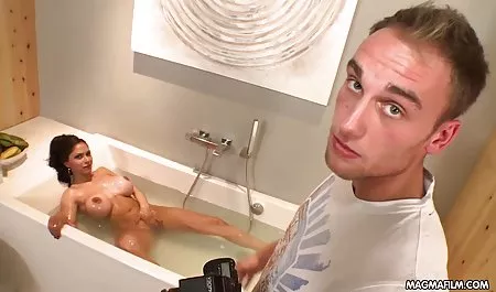 Pernikahan bokep ipar selingkuh 18летняя Chloe cherry saham kemaluan dengan mani muncrat eater