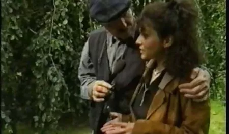 Menembak sperma tepat di antara kaki saya bokef istri